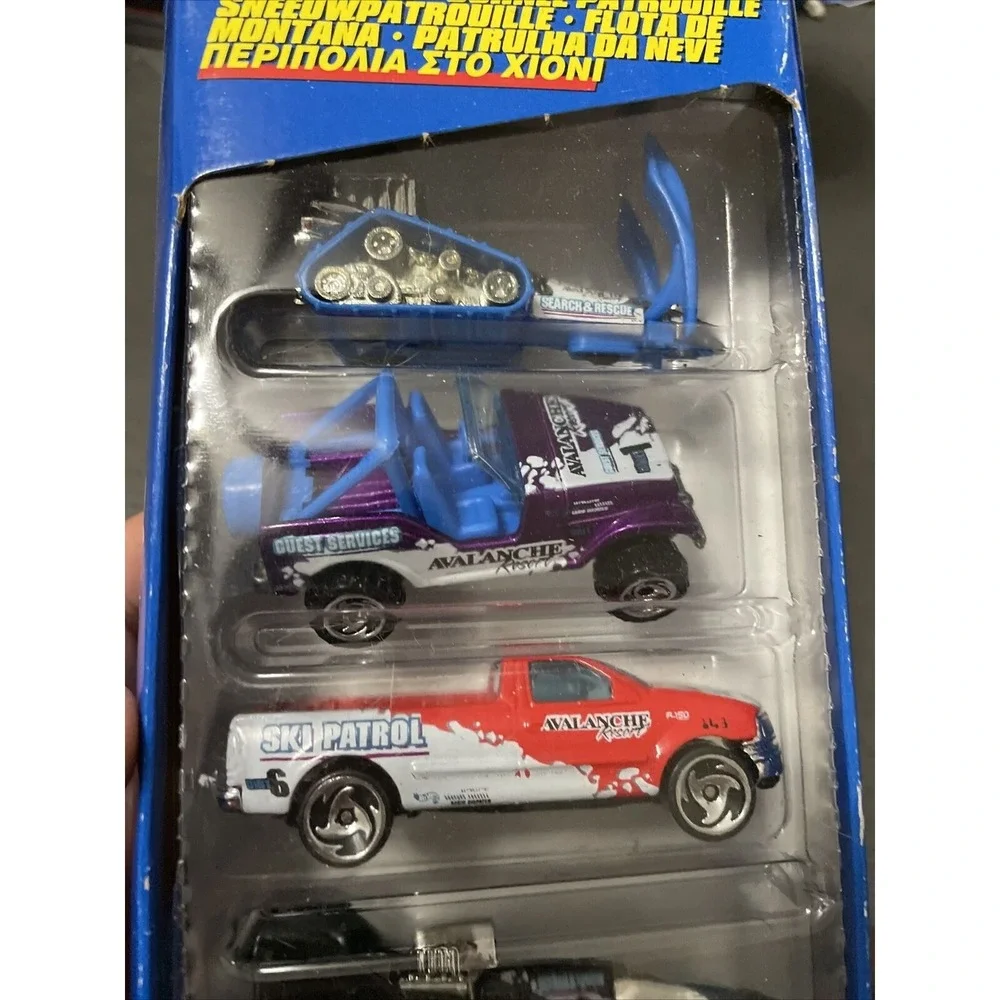 Hot Wheels Snow Patrol 5 Car‎ Gift Pack International Packaging 1995